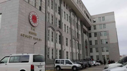 Canice katledilen Ayşegül'ün duruşması savaş alanına döndü