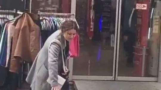 Çarşı ortasında şınav çektirdi