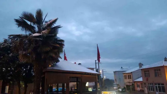 Çatalca'da kar yağışı etkili oldu