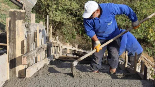 Çayırköy'e 14 metre uzunluğunda yeni merdiven