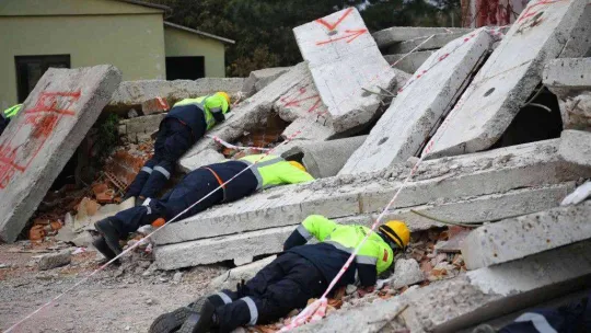 Çayırova Belediyesi'nin arama kurtarma ekibi kuruldu