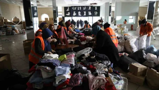 Çayırova deprem bölgesi için tek yürek oldu