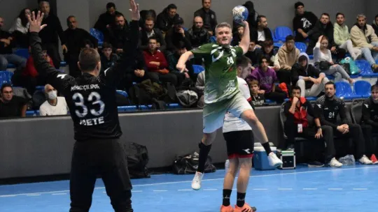 Çekişmeli maçın galibi Nilüfer Belediyespor