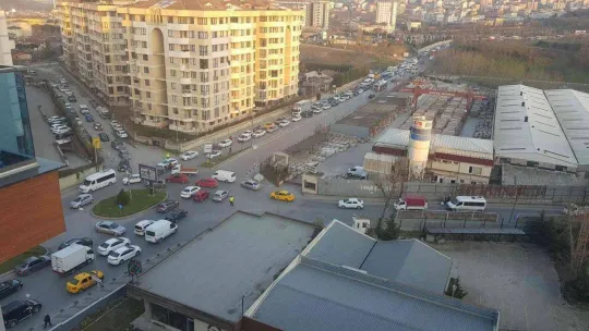 Çekmeköy Belediye Başkanı Poyraz'dan İmamoğlu'na: 'Taş taş üstüne koyun da size teşekkür edelim'