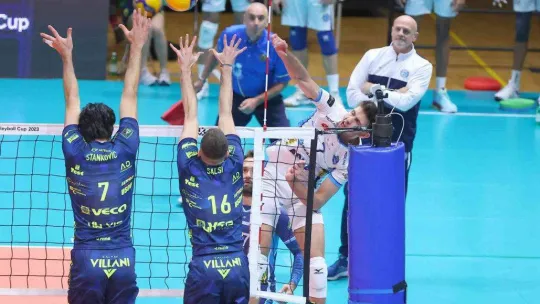 CEV Cup: Valsa Group Modena: 3 - Arkas Spor: 0