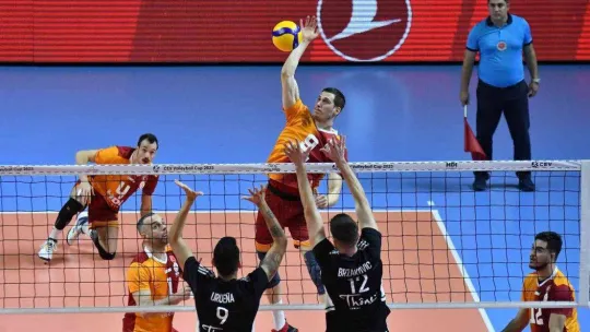 CEV Kupası: Galatasaray HDI Sigorta: 2 - Chenois Geneve: 3