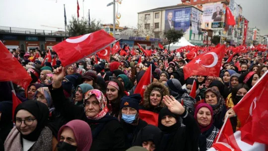 Çevre, Şehircilik ve İklim Değişikliği Bakanı Murat Kurum: 'Birileri İstanbul'daki sosyal belediyeciliğin birikimlerini heba etse de şehrimizi asla liyakatsizliğin, beceriksizliğin ve iş bilmezliğe terk etmeyeceğiz'