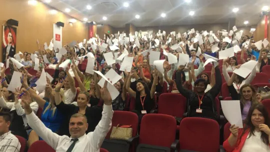 Mektebim koleji zirvede!