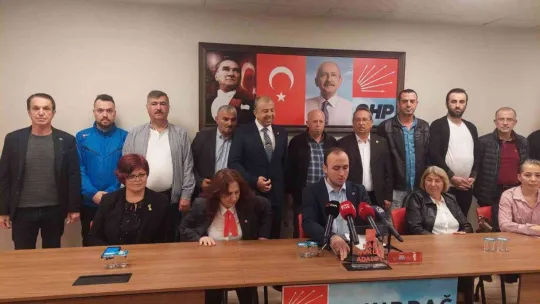 CHP İl Yönetiminin düşürülmesiyle istifa depremi patlak verdi