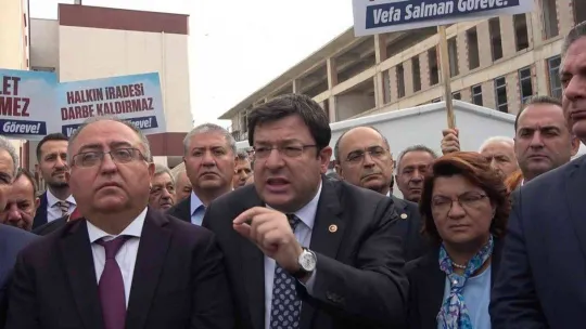 CHP'li vekil mahkemeye hakaret etti
