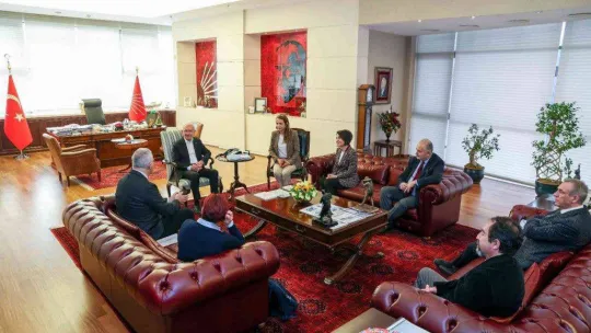 CHP Lideri Kılıçdaroğlu bilim adamları ile bir araya geldi