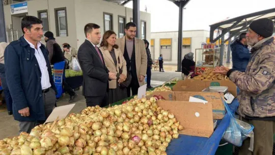 CHP'li adaylar, Pazarcı esnafından destek istedi