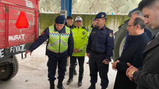 Çiftçilere 'Trafikte görünür ol' eğitimi