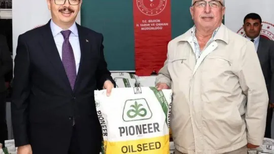 Çiftçilere kanola tohumu dağıtıldı