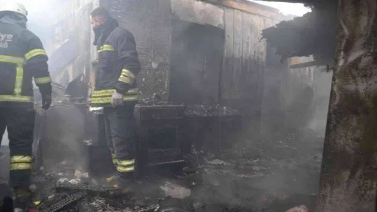 Çiftlik evi alev alev yandı
