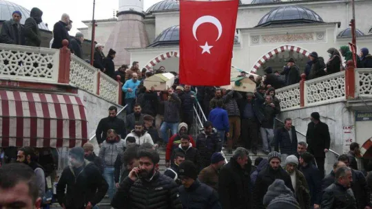 Cinayete kurban giden 4 kişi son yolculuklarına uğurlandı