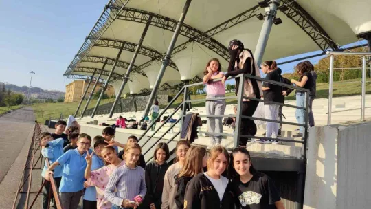 Çocuklar Ayçiçeği Bisiklet Vadisi'nde eğlenirken öğrendi