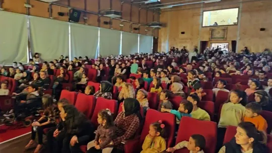Çocuklar çevrenin önemini tiyatro ile öğrendi