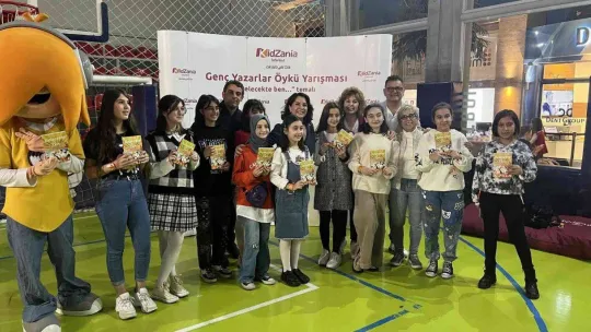 Çocuklar ülkesinde Cumhuriyetin 99'uncu yıl dönümü kutlandı