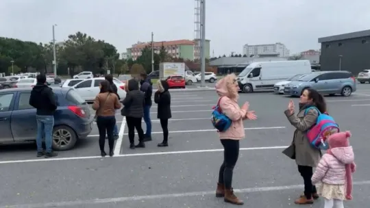 Çocukları darp edilen veliler ile ÇOSB Müdürü arasında gerginlik: 2 öğretmen görevden alındı