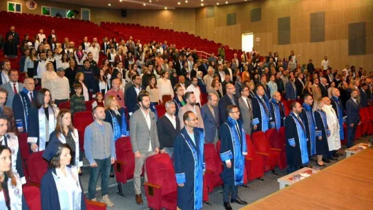 ÇOMÜ'de Lisansüstü Eğitim Enstitüsü 2. Mezuniyet töreni gerçekleşti