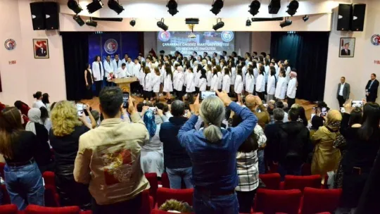 ÇOMÜ Diş Hekimliği Fakültesi Beyaz Önlük Giyme töreni gerçekleşti