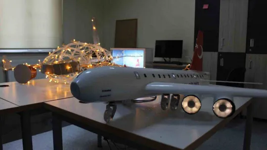 Çöpe gidecek malzemelerle uçak tasarladılar