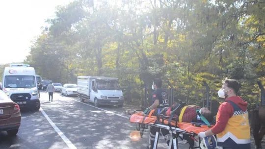 Çorlu'da can pazarı: Otomobilin çarptığı at arabası hurdaya döndü, yaralı yakınları sinir krizi geçirdi