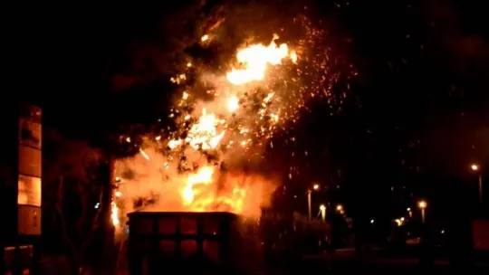 Çorlu'da korkutan yangın: Alevler geceyi aydınlattı