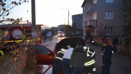 Çorlu'da LPG'li otomobil alev aldı