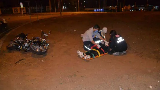 Çorlu'da virajı alamayan motosiklet devrildi: 1 yaralı