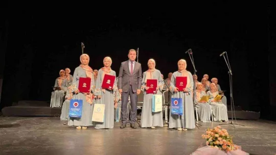 Çorlu'da yeni hafızlar için icazet merasimi