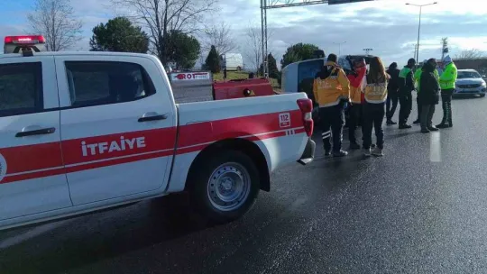 Seymen'de panelvan minibüs devrildi: 1 Ölü