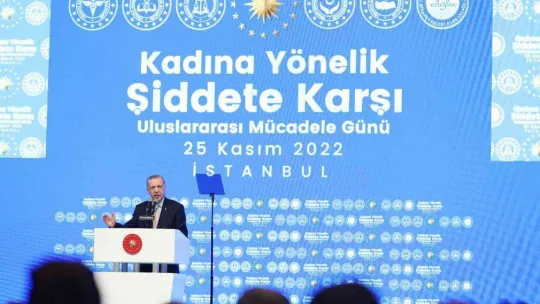 Cumhurbaşkanı Erdoğan, 'Parlamentoya girip, teröristlerle kol kola girip Kandil'de dolaşanlar bu milletin oylarının temsilcisi olamaz'