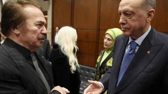 Cumhurbaşkanı Erdoğan: 'Türkiye'ye ve Türk kültürüne hizmet eden, katkı sunan herkesin başımızın üstünde yeri vardır'