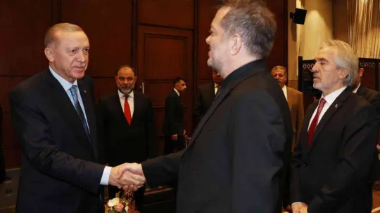 Cumhurbaşkanı Erdoğan: 'Türkiye'ye ve Türk kültürüne hizmet eden, katkı sunan herkesin başımızın üstünde yeri vardır'