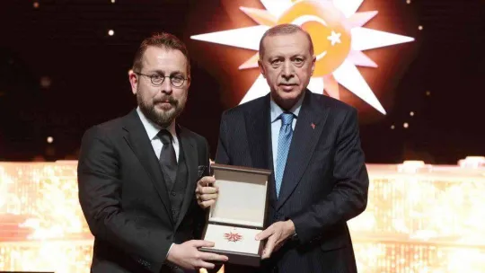 Cumhurbaşkanı Erdoğan: 'Türkiye'ye ve Türk kültürüne hizmet eden, katkı sunan herkesin başımızın üstünde yeri vardır'