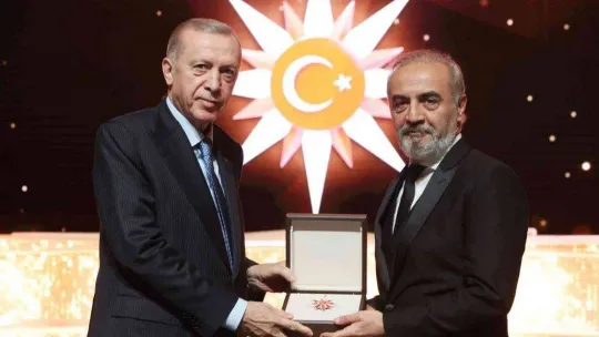 Cumhurbaşkanı Erdoğan: 'Türkiye'ye ve Türk kültürüne hizmet eden, katkı sunan herkesin başımızın üstünde yeri vardır'