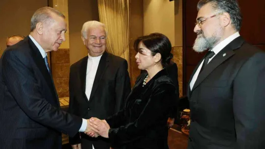 Cumhurbaşkanı Erdoğan: 'Türkiye'ye ve Türk kültürüne hizmet eden, katkı sunan herkesin başımızın üstünde yeri vardır'