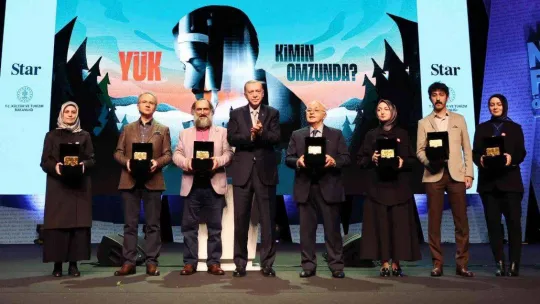 Cumhurbaşkanı Erdoğan: 'Ülkemizi emperyalist emellere hizmet eden kül katmanıyla örtmek isteseler de başaramayacaklar'