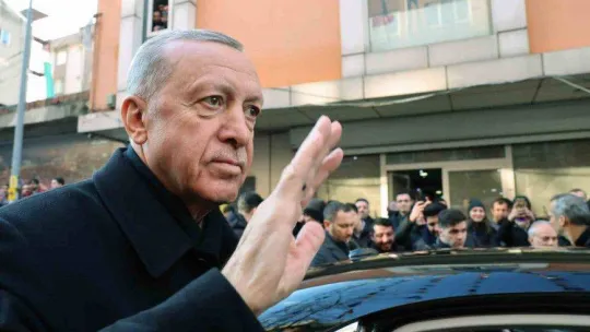 Cumhurbaşkanı Erdoğan, AK Parti Sultanbeyli İlçe Başkanlığını ziyaret etti