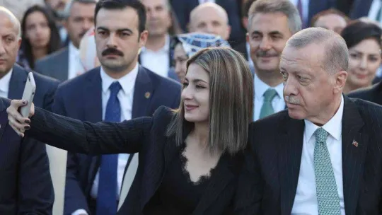 Cumhurbaşkanı Erdoğan'dan gençlere müjde: 'Yurt ücretleri bu yıl da değişmeyecek'