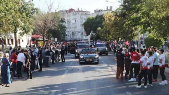 Cumhurbaşkanı Erdoğan'dan gençlere müjde: 'Yurt ücretleri bu yıl da değişmeyecek'