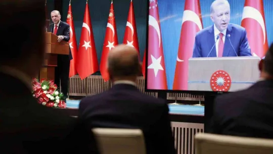 Cumhurbaşkanı Erdoğan'dan sözleşmeli personele kadro müjdesi