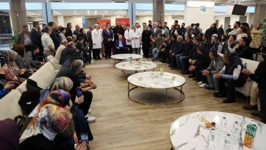 Cumhurbaşkanı Erdoğan, İstanbul'da tedavi gören madencileri ziyaret etti