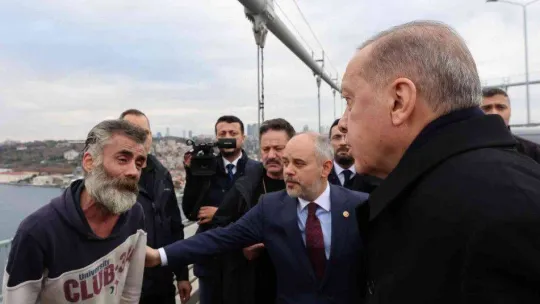 Cumhurbaşkanı Erdoğan köprüde intihar girişiminde bulunan vatandaşı ikna etti