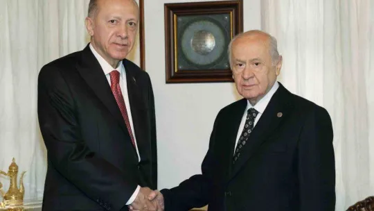 Cumhurbaşkanı Erdoğan MHP Genel Başkanı Bahçeli'yi evinde ziyaret ediyor