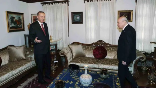 Cumhurbaşkanı Erdoğan, MHP Genel Başkanı Bahçeli'yi evinde ziyaret etti
