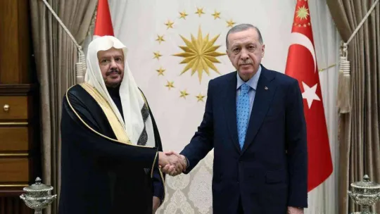 Cumhurbaşkanı Erdoğan, Suudi Arabistan Şura Meclisi Başkanı Abdullah Muhammed İbrahim Al-Sheikh'i kabul etti