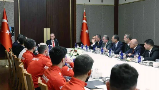 Cumhurbaşkanı Erdoğan, Türkiye Ampute Futbol Millî Takımı'nı kabul etti